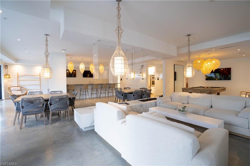 ELEVEN ELEVEN CENTRAL - Residential