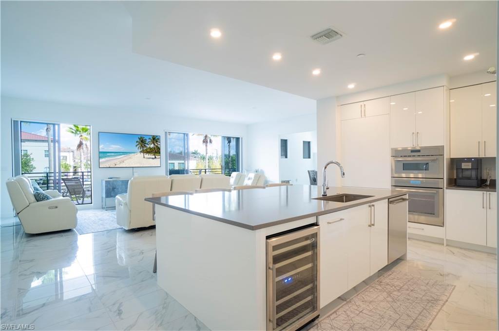 ELEVEN ELEVEN CENTRAL - Residential