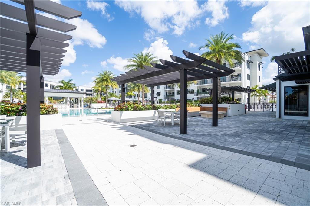 ELEVEN ELEVEN CENTRAL - Residential