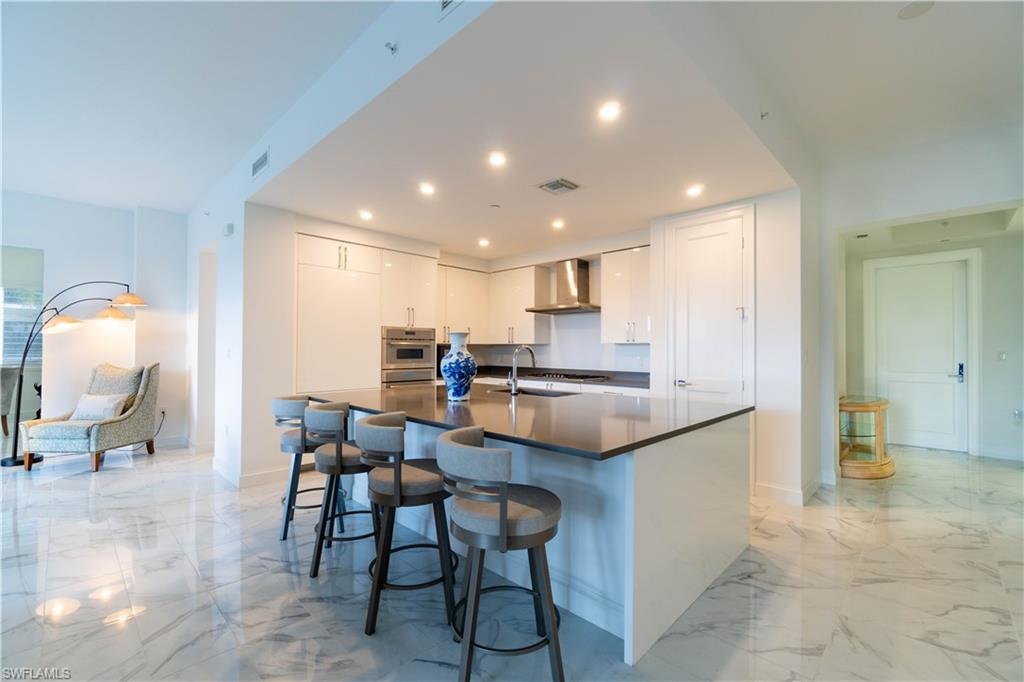 ELEVEN ELEVEN CENTRAL - Residential