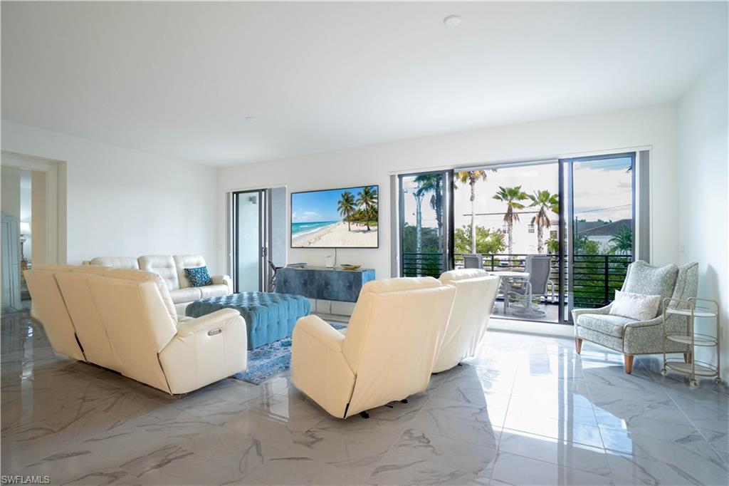 ELEVEN ELEVEN CENTRAL - Residential