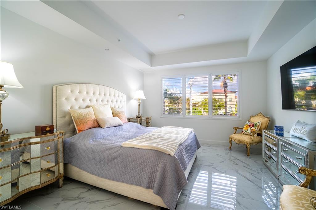 ELEVEN ELEVEN CENTRAL - Residential