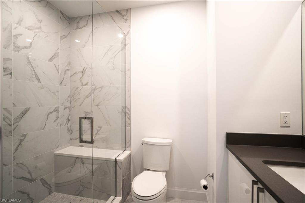 ELEVEN ELEVEN CENTRAL - Residential