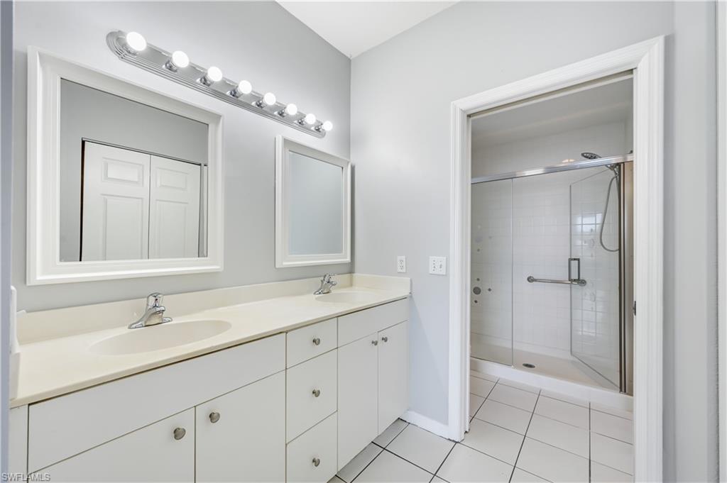 CROWN POINTE SHORES - Residential