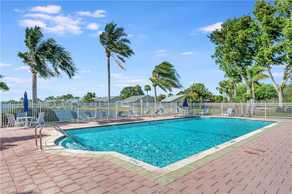 CROWN POINTE SHORES - Residential