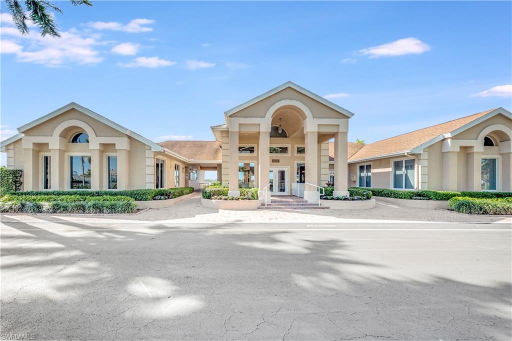 CROWN POINTE SHORES - Residential