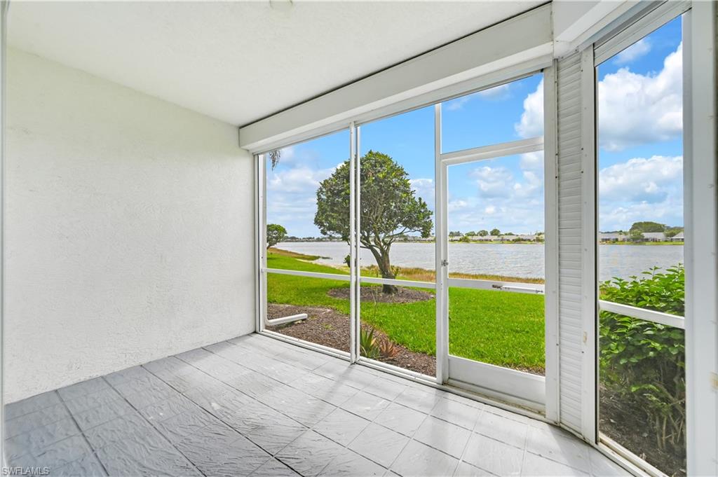 CROWN POINTE SHORES - Residential