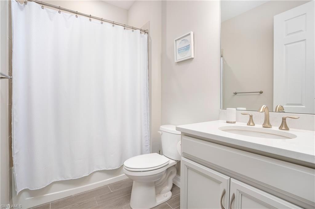 HALFMOON POINT - Residential Lease