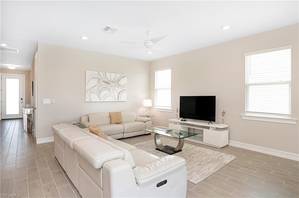 HALFMOON POINT - Residential Lease