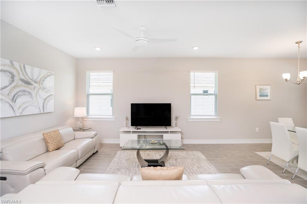 HALFMOON POINT - Residential Lease