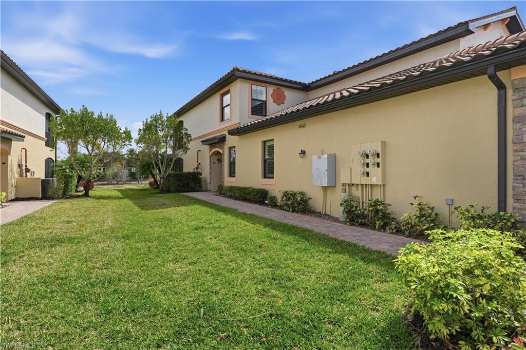 BONITA SPRINGS GOLF & COUNTRY CLUB - Residential