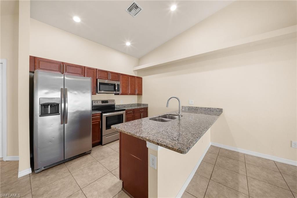 CAPE CORAL - Residential Lease