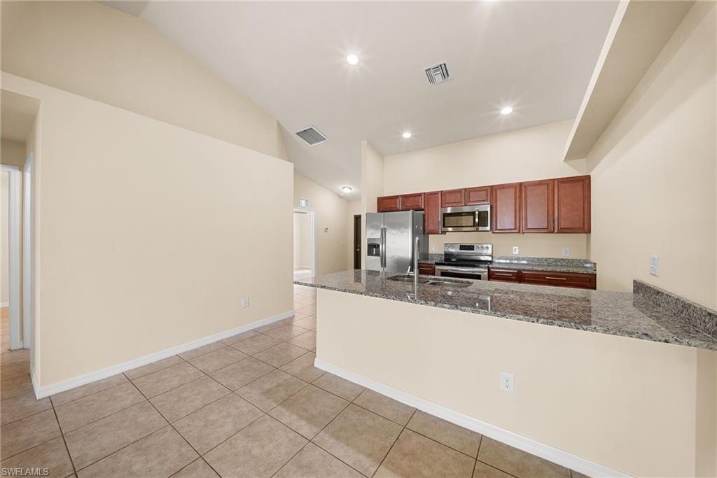 CAPE CORAL - Residential Lease