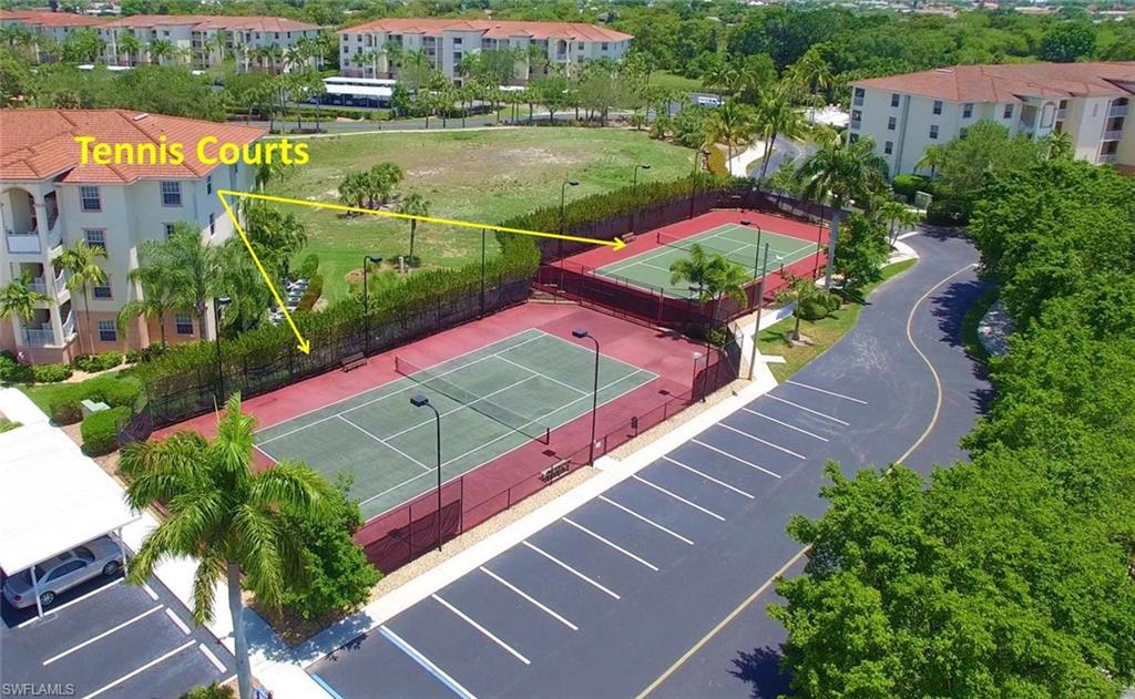 CLUBHOUSE VILLAS - Residential