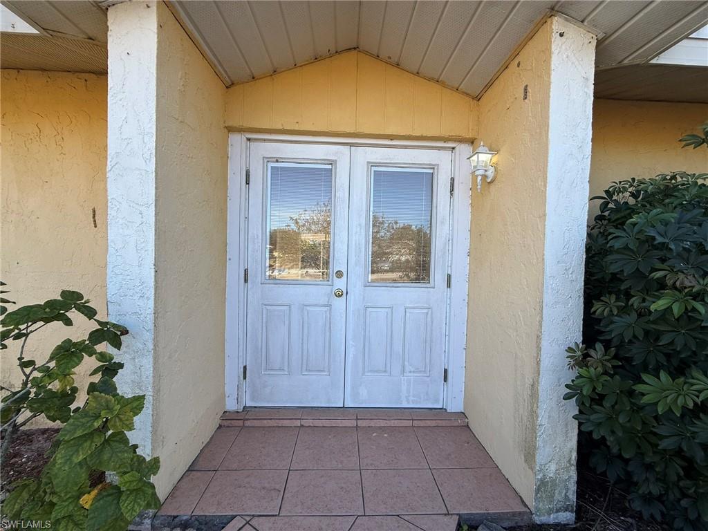 CAPE CORAL - Residential