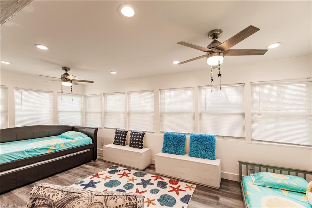 SANIBEL LAKE ESTATES - Residential