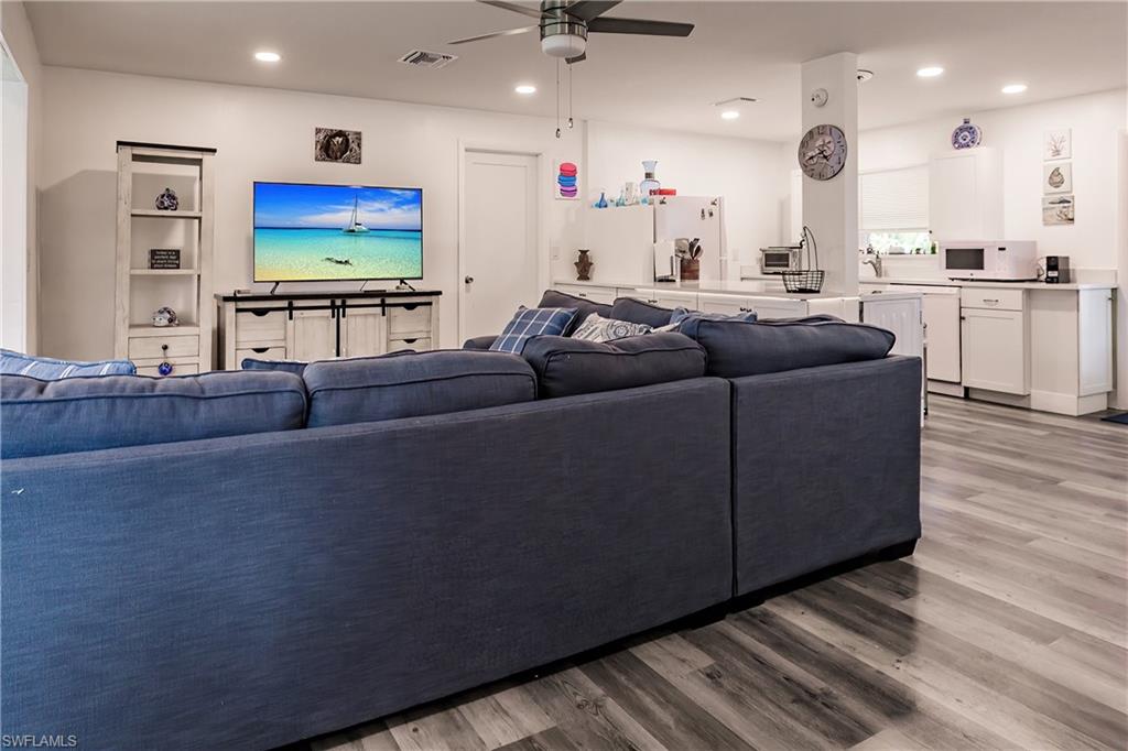 SANIBEL LAKE ESTATES - Residential