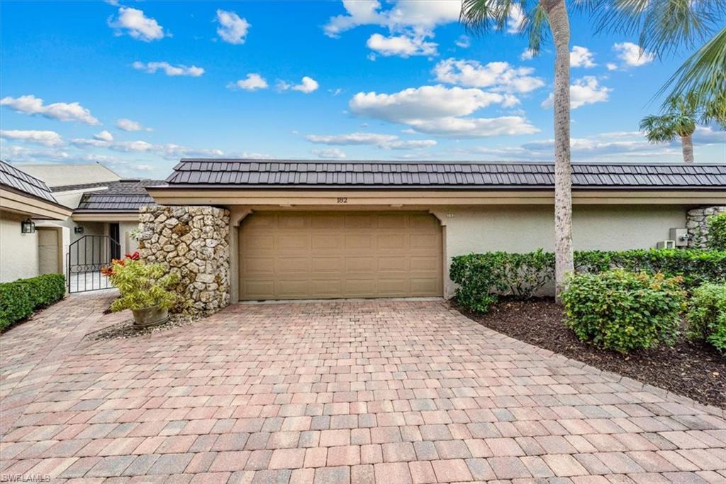 BEARS PAW VILLAS - Residential