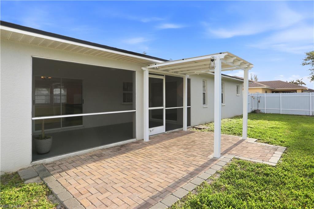 CAPE CORAL - Residential