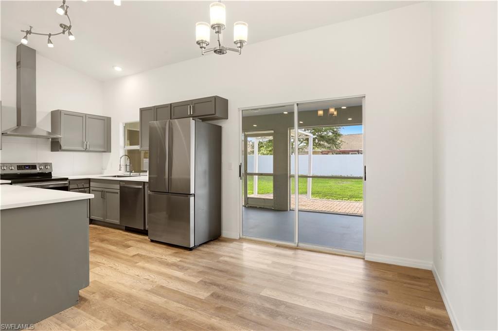 CAPE CORAL - Residential