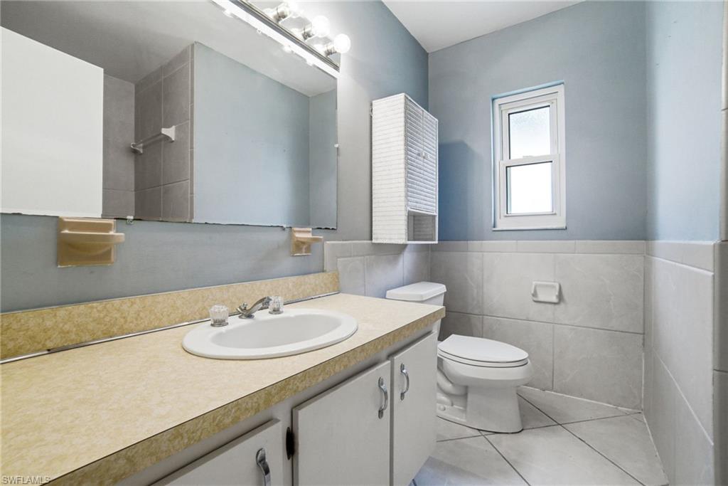 MARCO BEACH - Residential