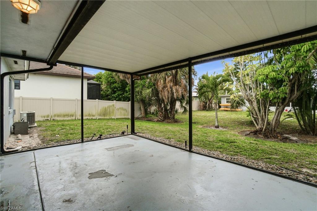 MARCO BEACH - Residential