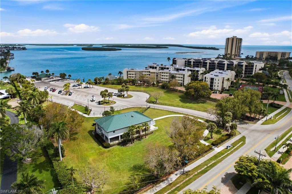 MARCO BEACH - Residential