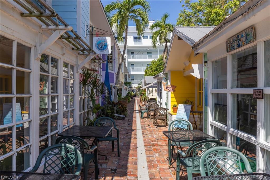 MARCO BEACH - Residential