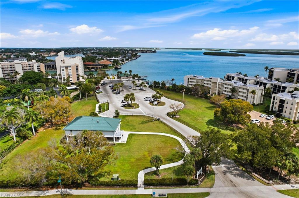 MARCO BEACH - Residential