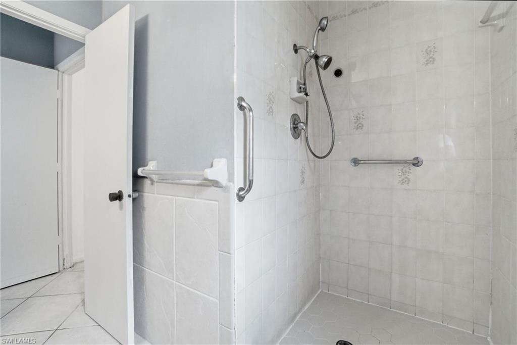 MARCO BEACH - Residential