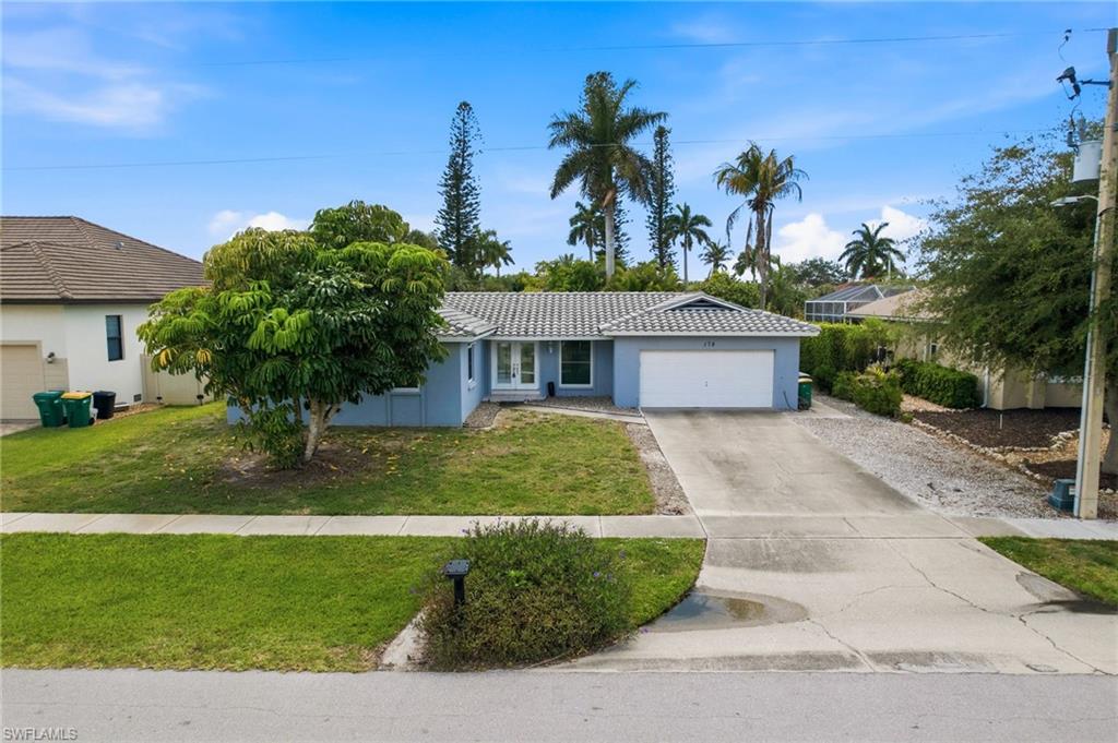 MARCO BEACH - Residential