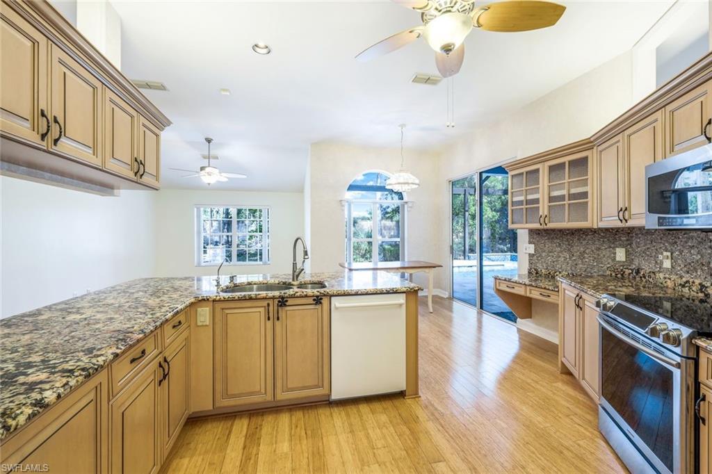 LAUREL OAKS - Residential