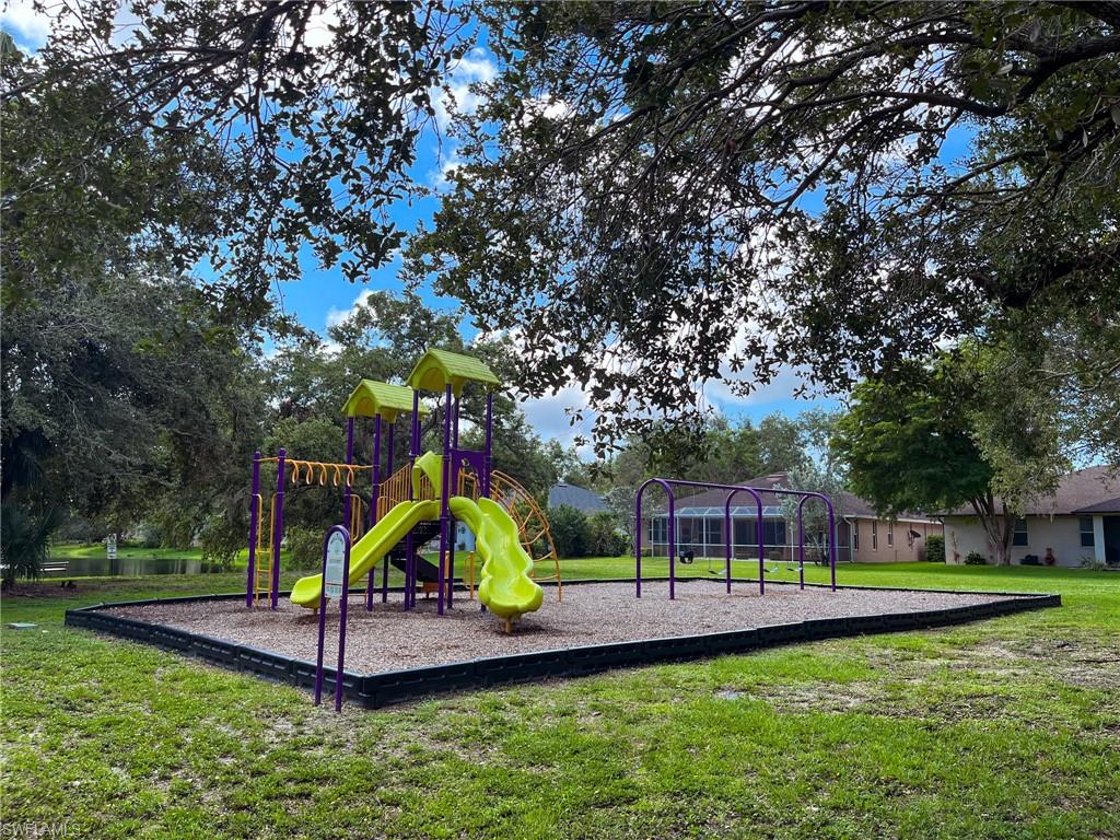 LAUREL OAKS - Residential