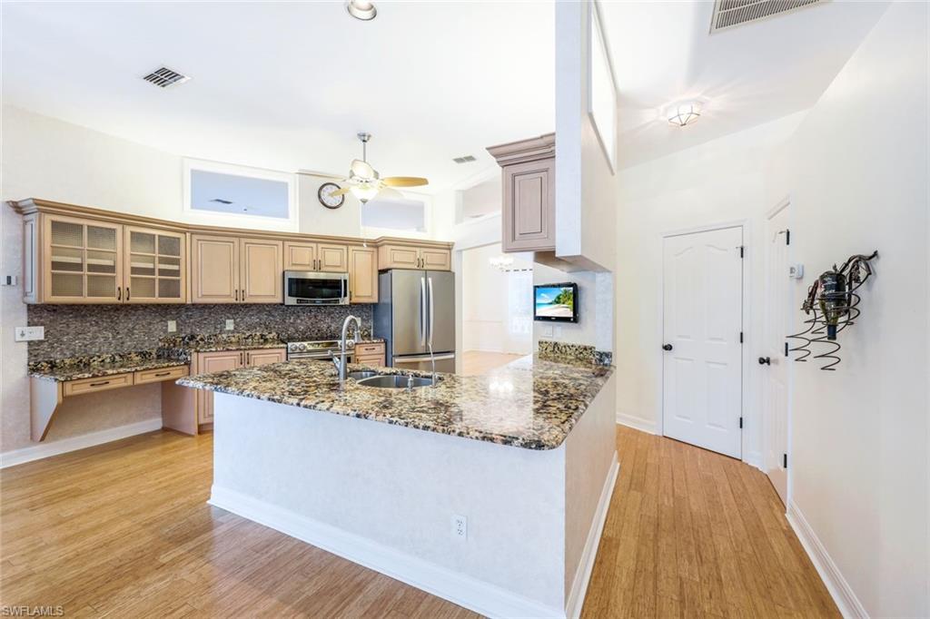 LAUREL OAKS - Residential