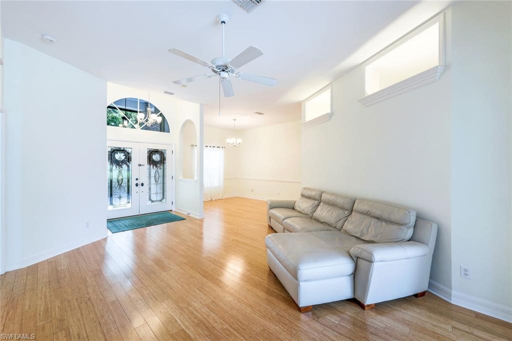 LAUREL OAKS - Residential