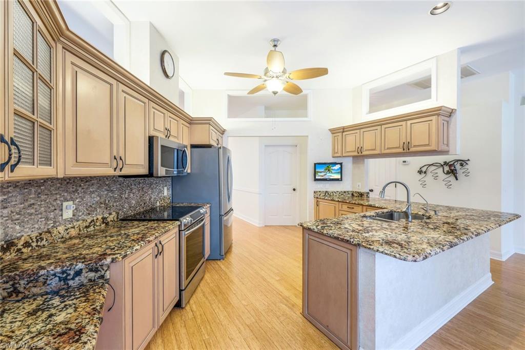 LAUREL OAKS - Residential