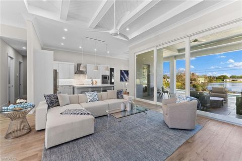 1478 10th ST N NAPLES FL 34102