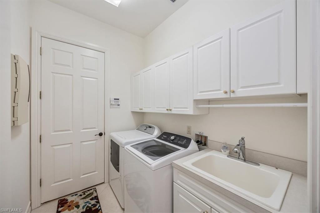 BANYAN WOODS - Residential