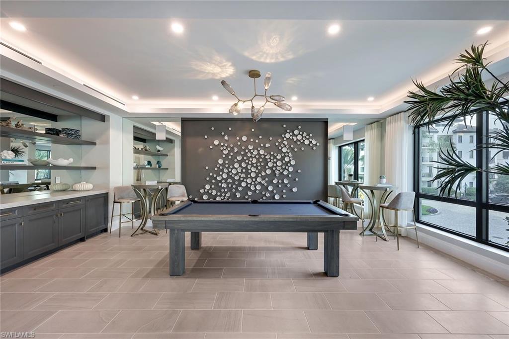 QUATTRO AT NAPLES SQUARE - Residential