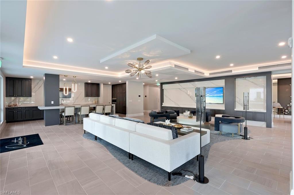 QUATTRO AT NAPLES SQUARE - Residential