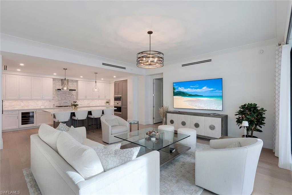 QUATTRO AT NAPLES SQUARE - Residential