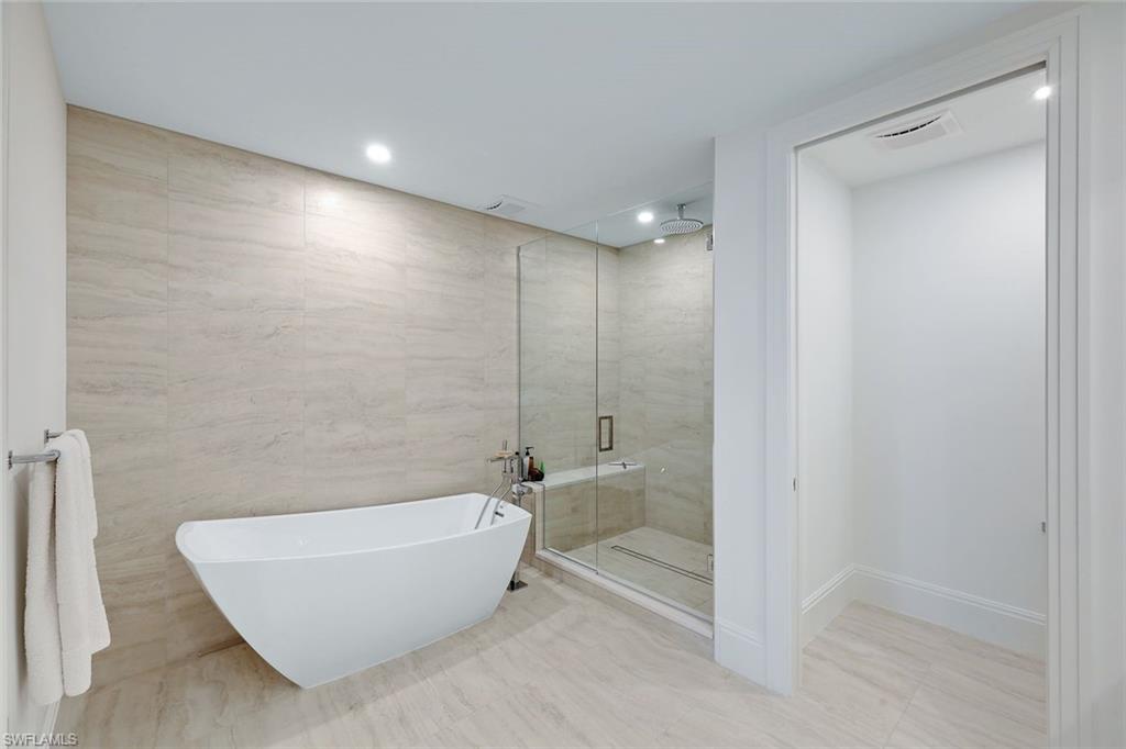 QUATTRO AT NAPLES SQUARE - Residential