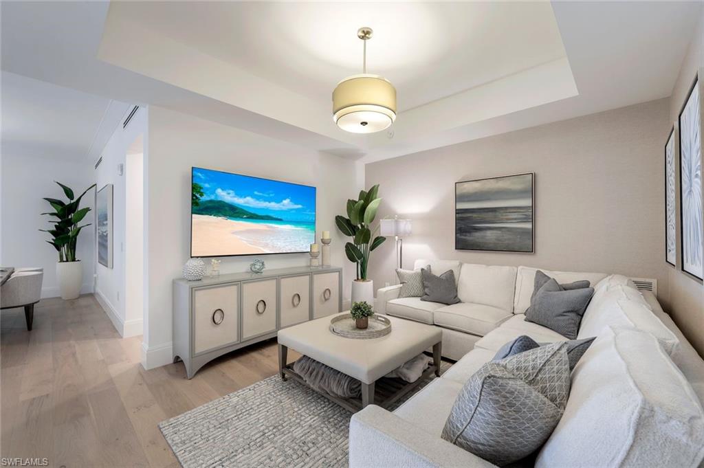 QUATTRO AT NAPLES SQUARE - Residential