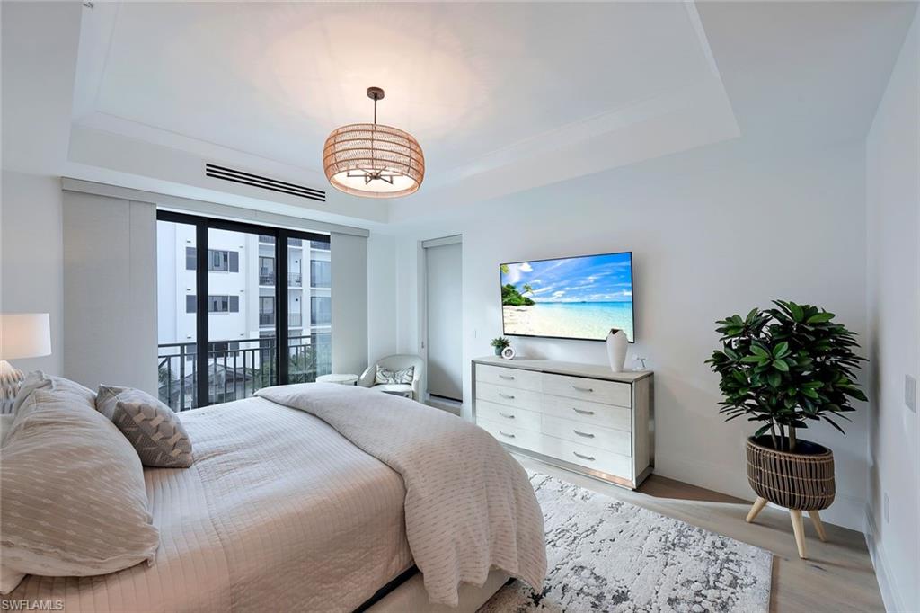 QUATTRO AT NAPLES SQUARE - Residential