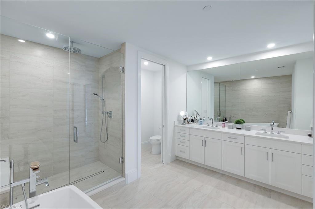 QUATTRO AT NAPLES SQUARE - Residential