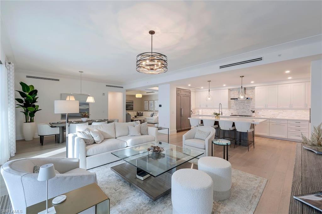 QUATTRO AT NAPLES SQUARE - Residential