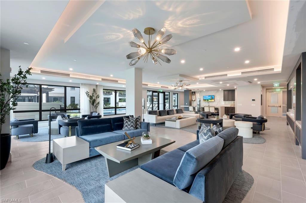 QUATTRO AT NAPLES SQUARE - Residential