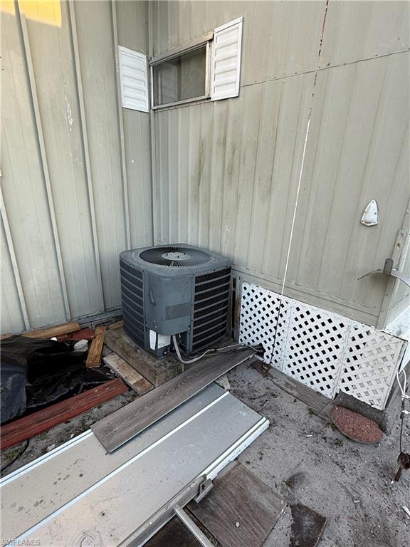 MOBILE MANOR - Residential