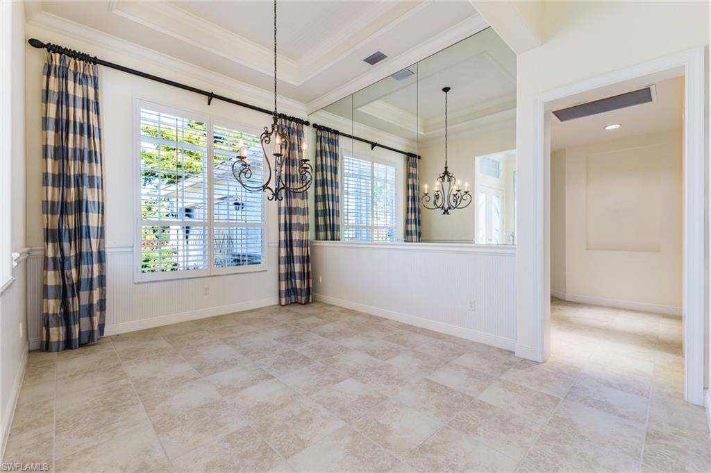 COUNTRY CLUB - Residential