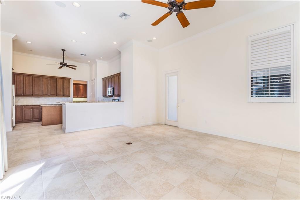 COUNTRY CLUB - Residential